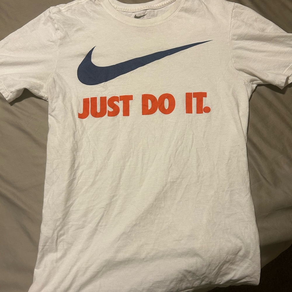 Nike Just Do It T-Shirt(Men’s Small)